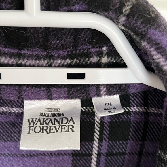MARVEL Black Panther Wakanda Forever flannel shirt size S - Picture 4 of 4